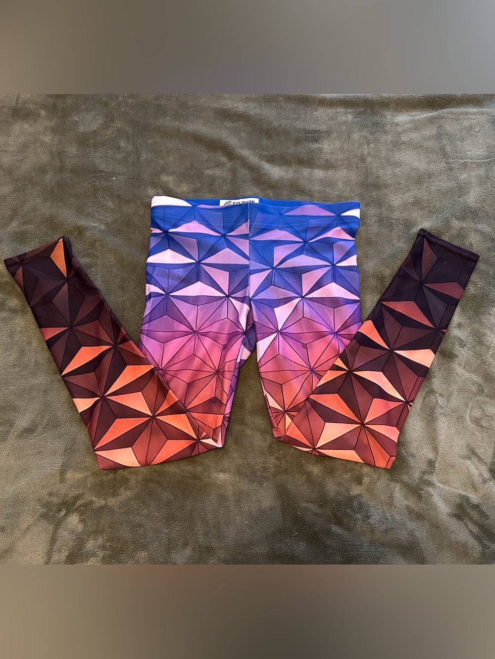 Kawaiian Pizza Apparel Spaceship Earth Night Leggings